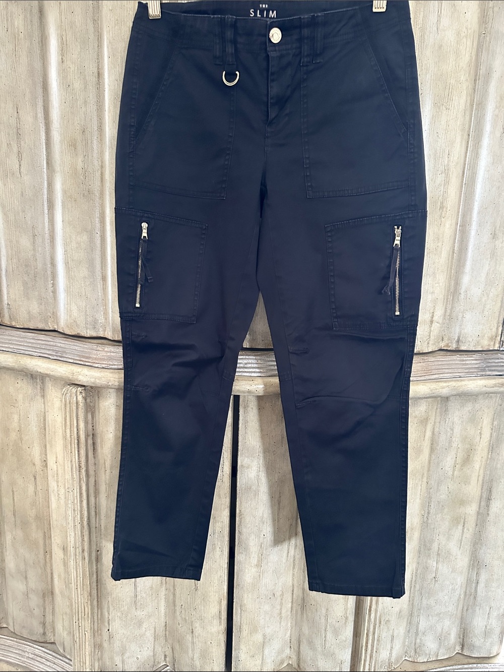 White House Black Market Slim Ankle Crop Cargo Pants in Black
